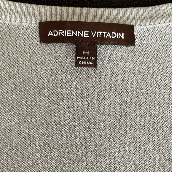Adrienne Vittadini Minimal Raffle detail V-Neck Top - Picture 3 of 7
